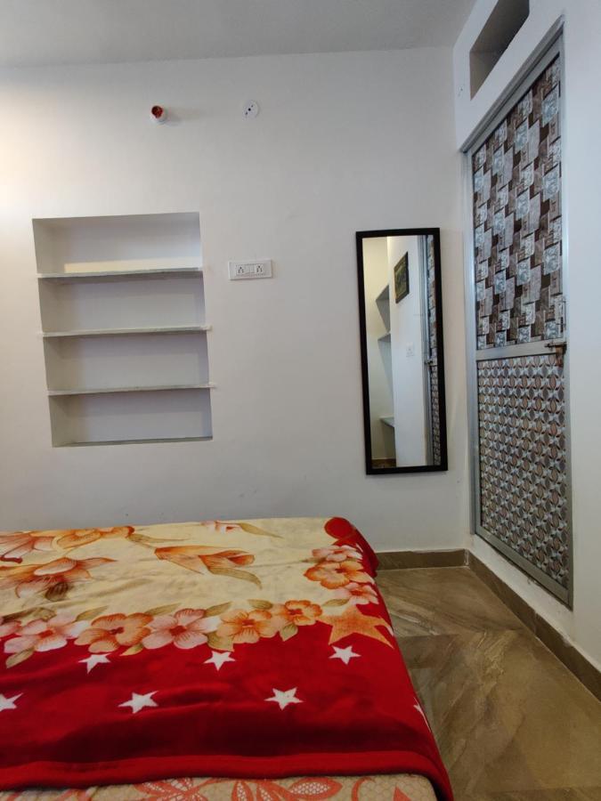 Varah Square Guest House Pushkar Buitenkant foto